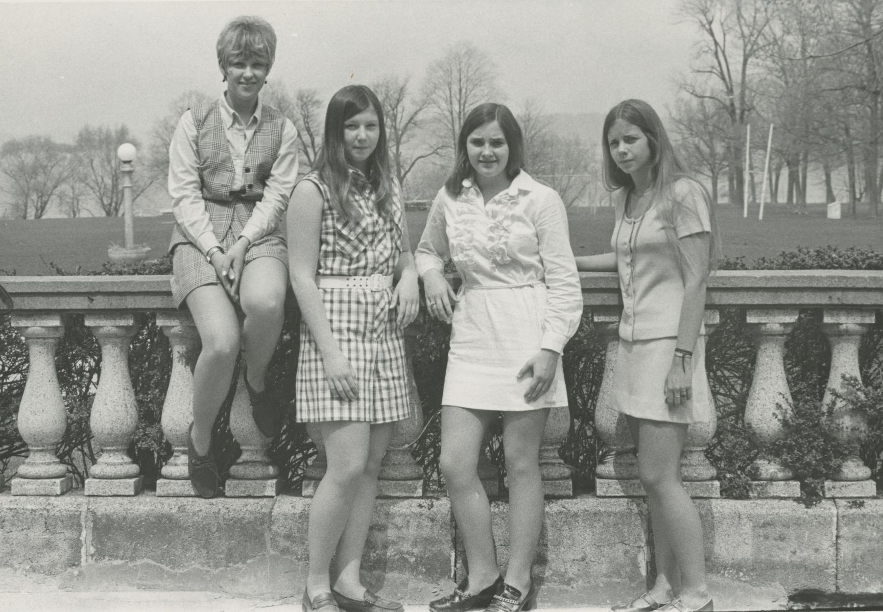 Badger Northwestern student exchange 5-7-1970 Pat Obiala, Loretta Shane, Maribeth Genoar, and Lisa Arnold